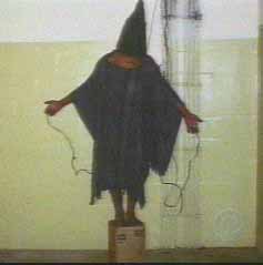 Un Iraquien tortur  Abu Ghraib